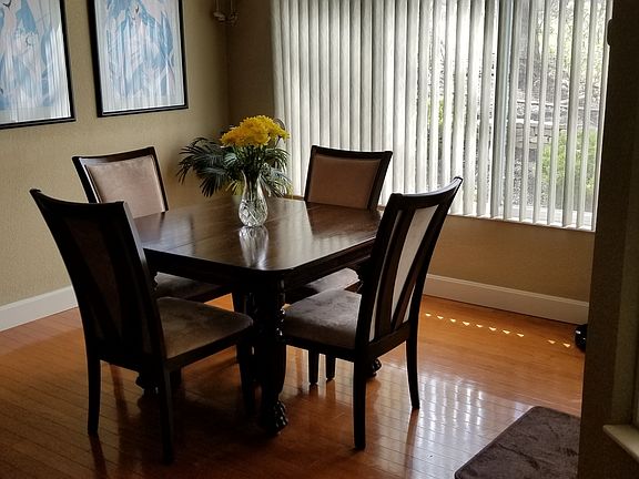 4th image of 2748 Daphne Dr