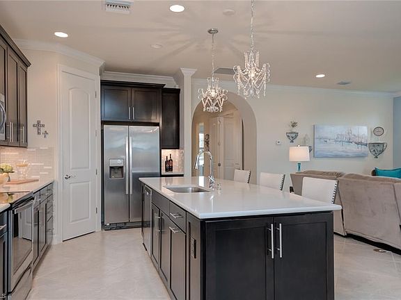 3rd image of 4487 Steinbeck Way