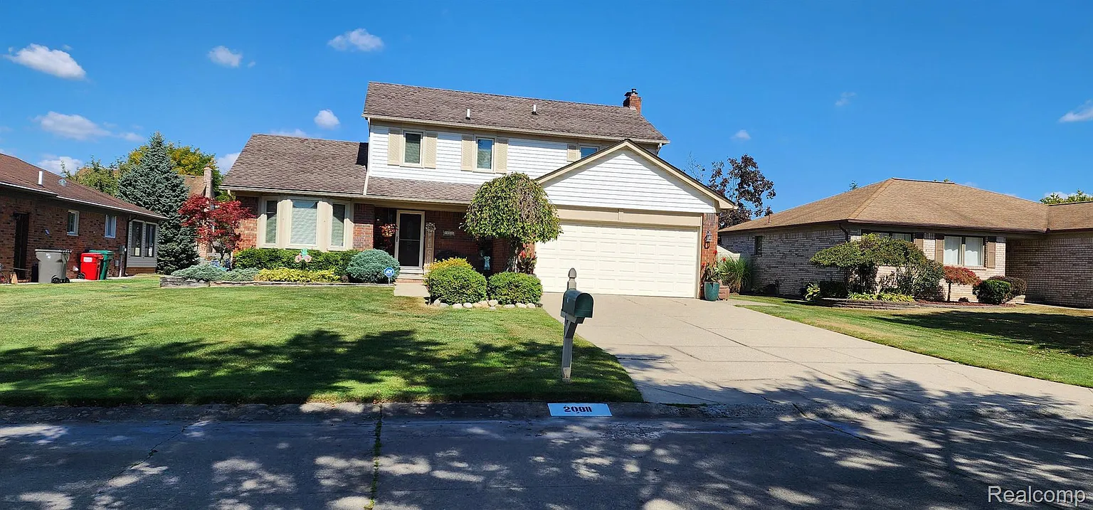 20811 Cannon Dr photo 1