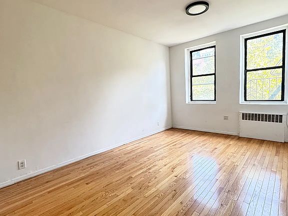 4th image of 52 Saint Marks Pl APT 4A