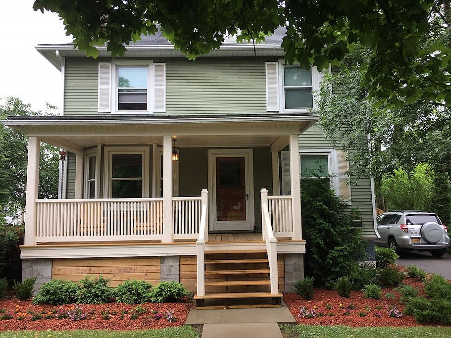 1st image of 235 Gibson St