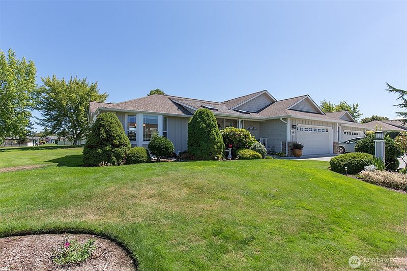 2nd image of 976 N Minstrel Road