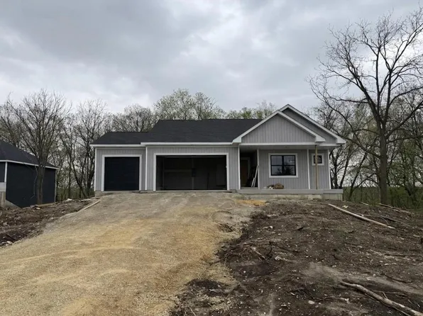 2355 Pow Wow Trail, Beloit, WI 53511