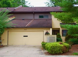 782 Hampton Ridge Dr, Akron, OH 44313