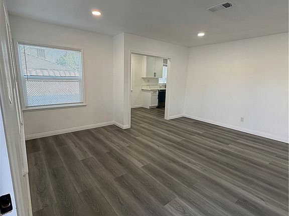 5th image of 7248 Kensington Ct