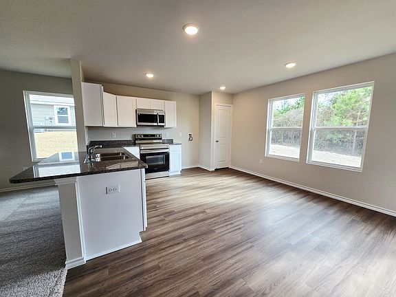 Kitchen amp Breakfast Area