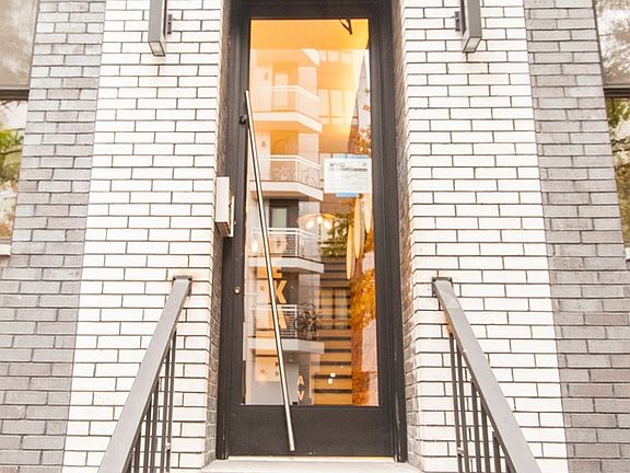 4th image of 1426 Dekalb Ave #3E