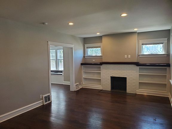 3rd image of 1549 Lake Ave