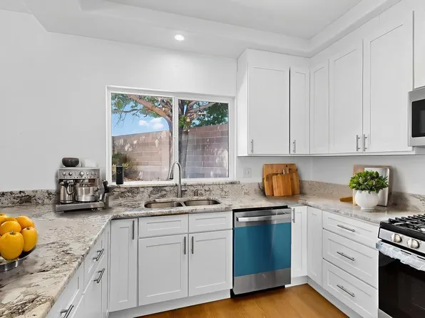 6912 Rancho Vista Pl NE, Albuquerque, NM 87113