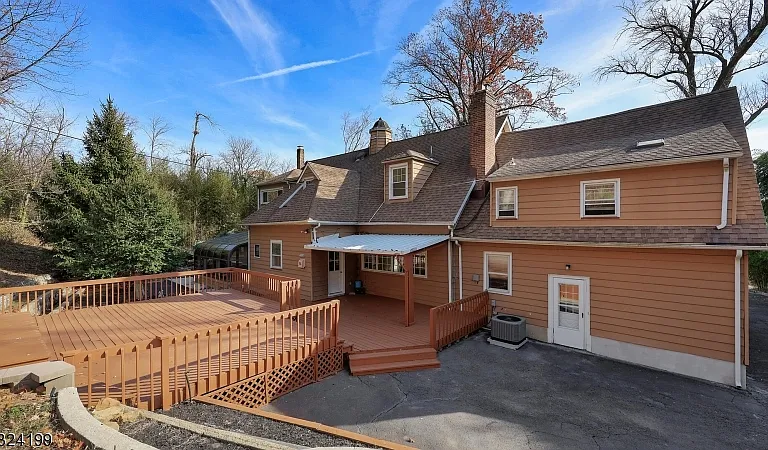 89 East Dr — Photo 37
