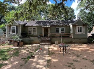 1260 Gus Thornhill Jr Dr, East Pt, GA