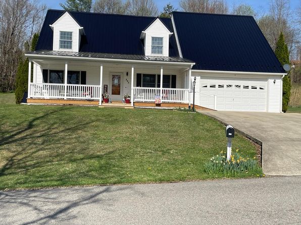 139 Brooke St, Chilhowie, VA 24319