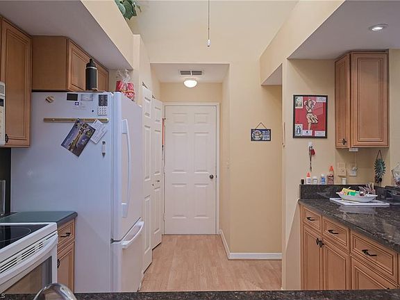 5th image of 4184 Kirby LN
