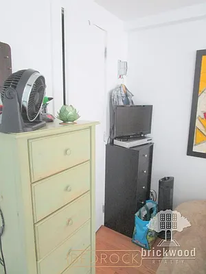 Rented by Brickwood BWR LLC | media 7