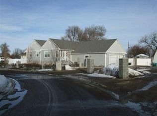 611 N Central Ave, Sidney, MT 59270