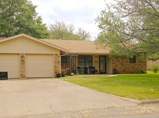 211 Brentwood St, Stephenville, TX 76401