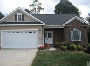 1572 Mayfair Dr, Conover, NC 28613