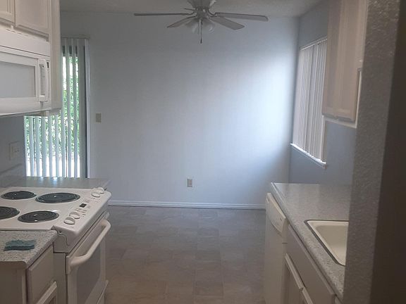 4th image of 2432 Camino Park Ct #10