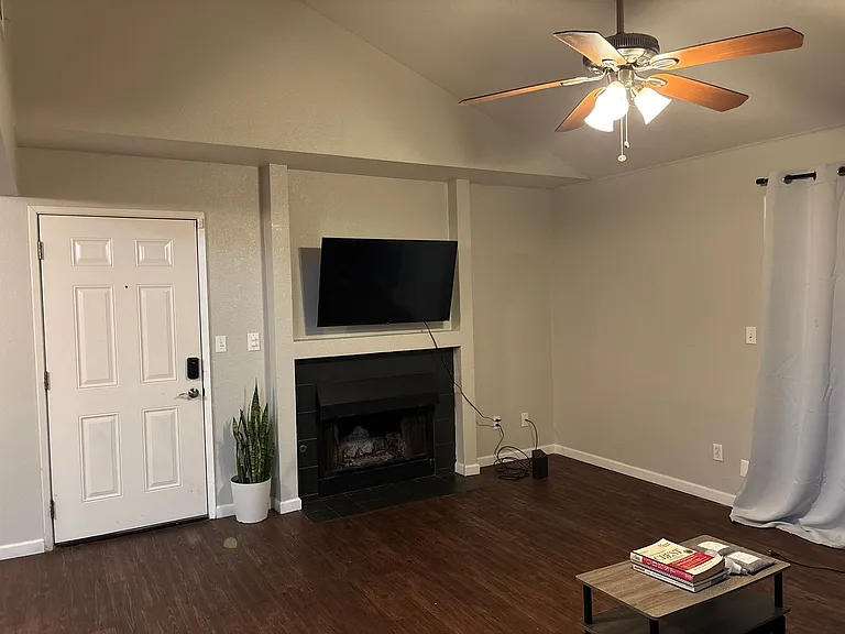 1190 S Winery Ave #234 — Photo 7