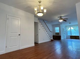 672 Wendover St, Philadelphia, PA 19128