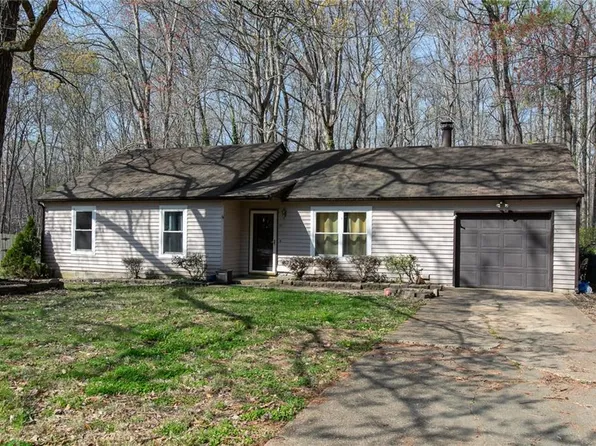 241 Batson Dr, Newport News, VA 23602