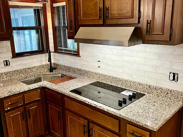 3168 Creekwood Ln — Photo 8