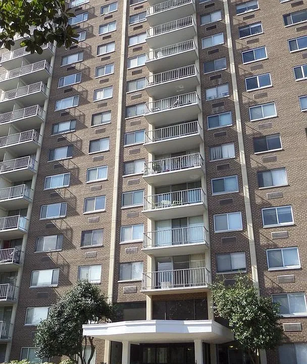 2059 Huntington Ave #1601
