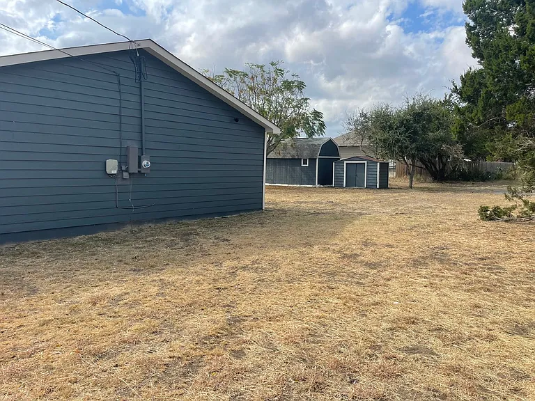 716 Persimmon Pass — Photo 4