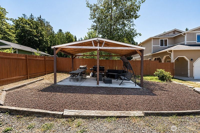 2nd image of 22508 120th Avenue E