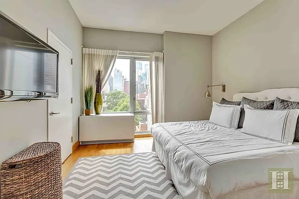 Rented by Halstead Real Estate | media 4