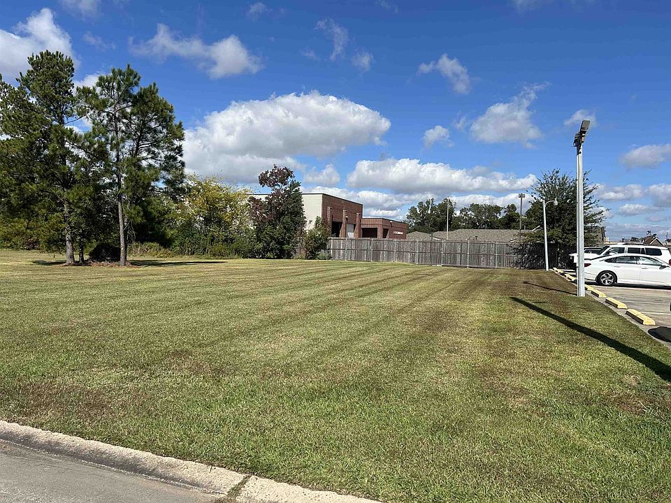 2nd image of Southwood Dr