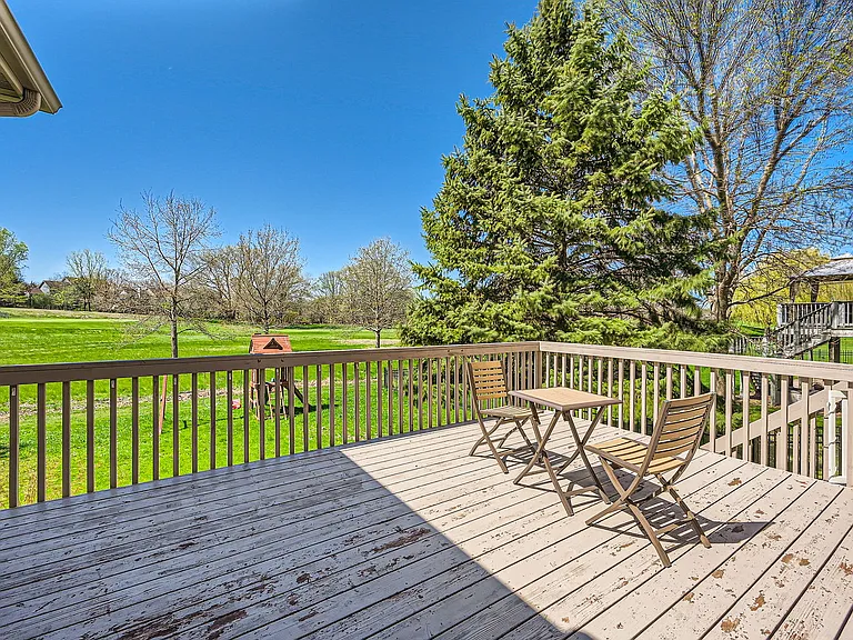 Eagle Valley Dr — Photo 15