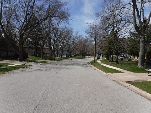 5th image of 1309 W 63rd Ave