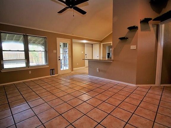 5th image of 3810 Drakestone Ave