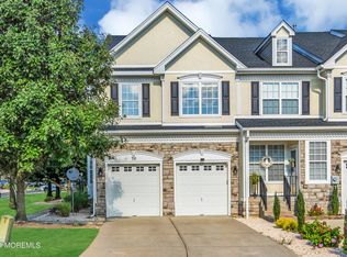 70 Brookfield Dr, Jackson, NJ 08527