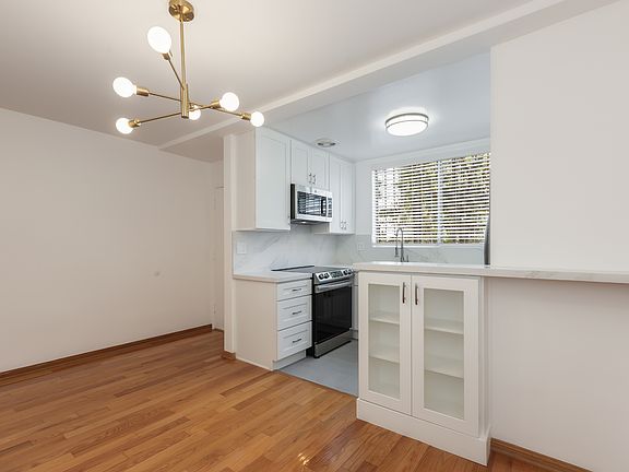 4th image of 1411 N Harper Ave APT 6