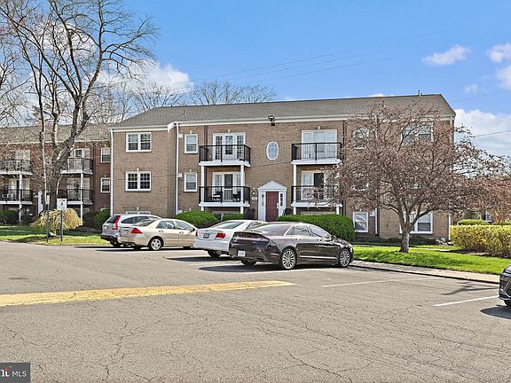 2nd image of 9485 Fairfax Blvd APT 204