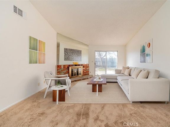 4th image of 1385 W Wedgewood St