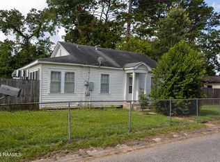 615 W Bertheaud Ave, Opelousas, LA 70570