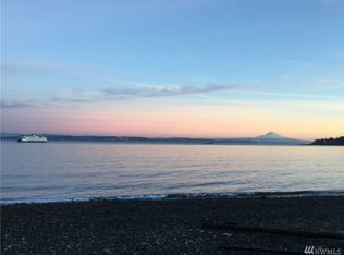 4908 Rockaway Beach Rd NE, Bainbridge Island, WA 98110