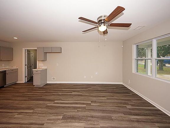 4th image of 4512 Garwood Dr