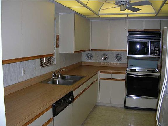 3rd image of 806 Capri Isles Blvd APT 110