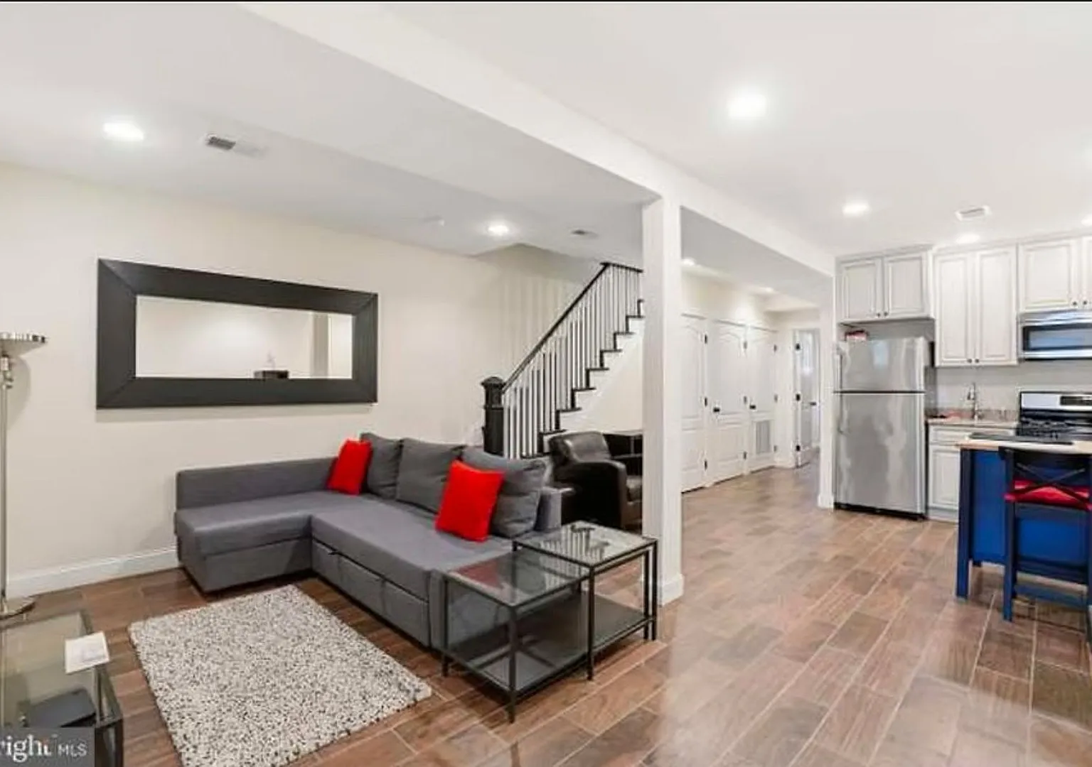 813 Delafield Pl NW — Photo 3