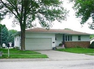 730 E Main St, Denver, IA 50622