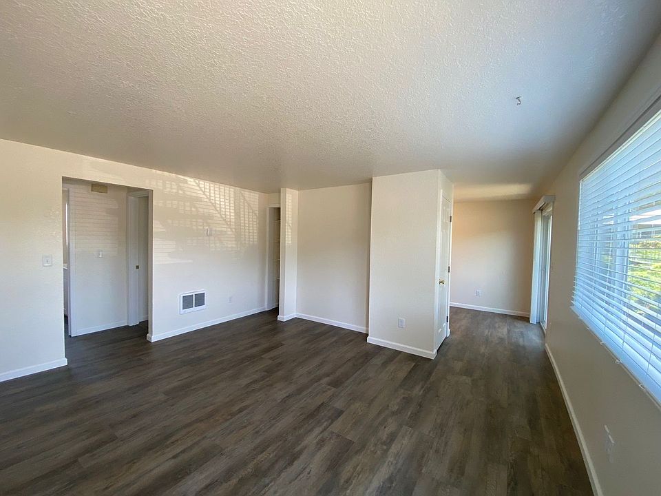 1st image of 1314 NE Odell Ave APT 1-14