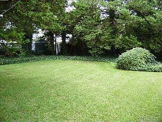 4th image of 38 Cornell Ln