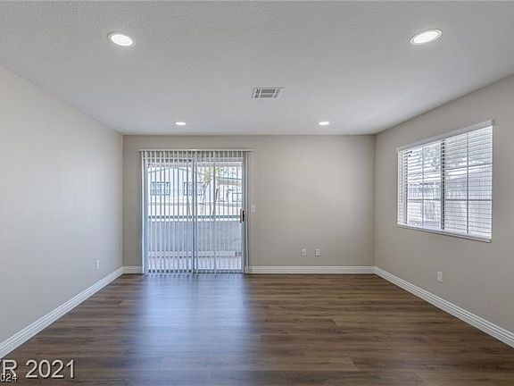 4th image of 2725 S Nellis Blvd Unit 1058