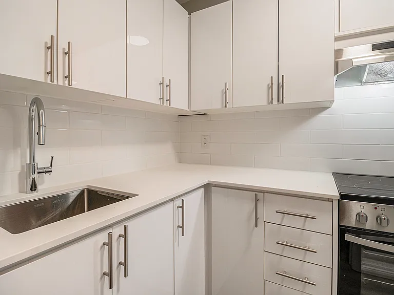 14 Scace Ave #11 — Photo 6