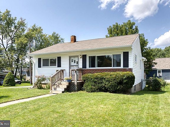 2nd image of 1132 Dorchester Ave