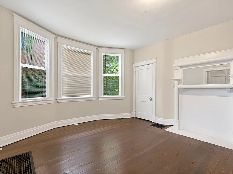 1407 W North Bend Rd — Photo 8